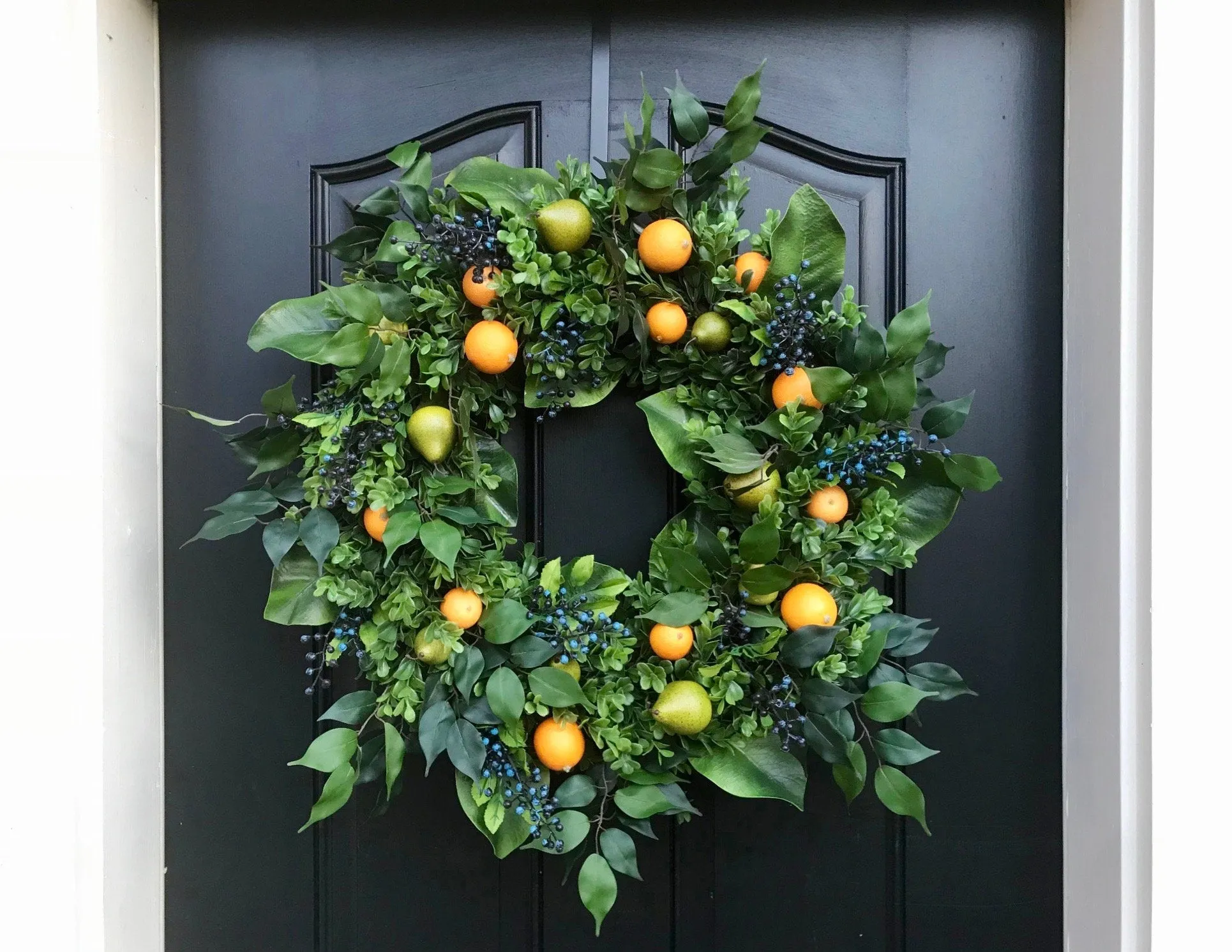 Colonial Williamsburg-Style Fruit Wreath with Pears, Oranges and Blueberries