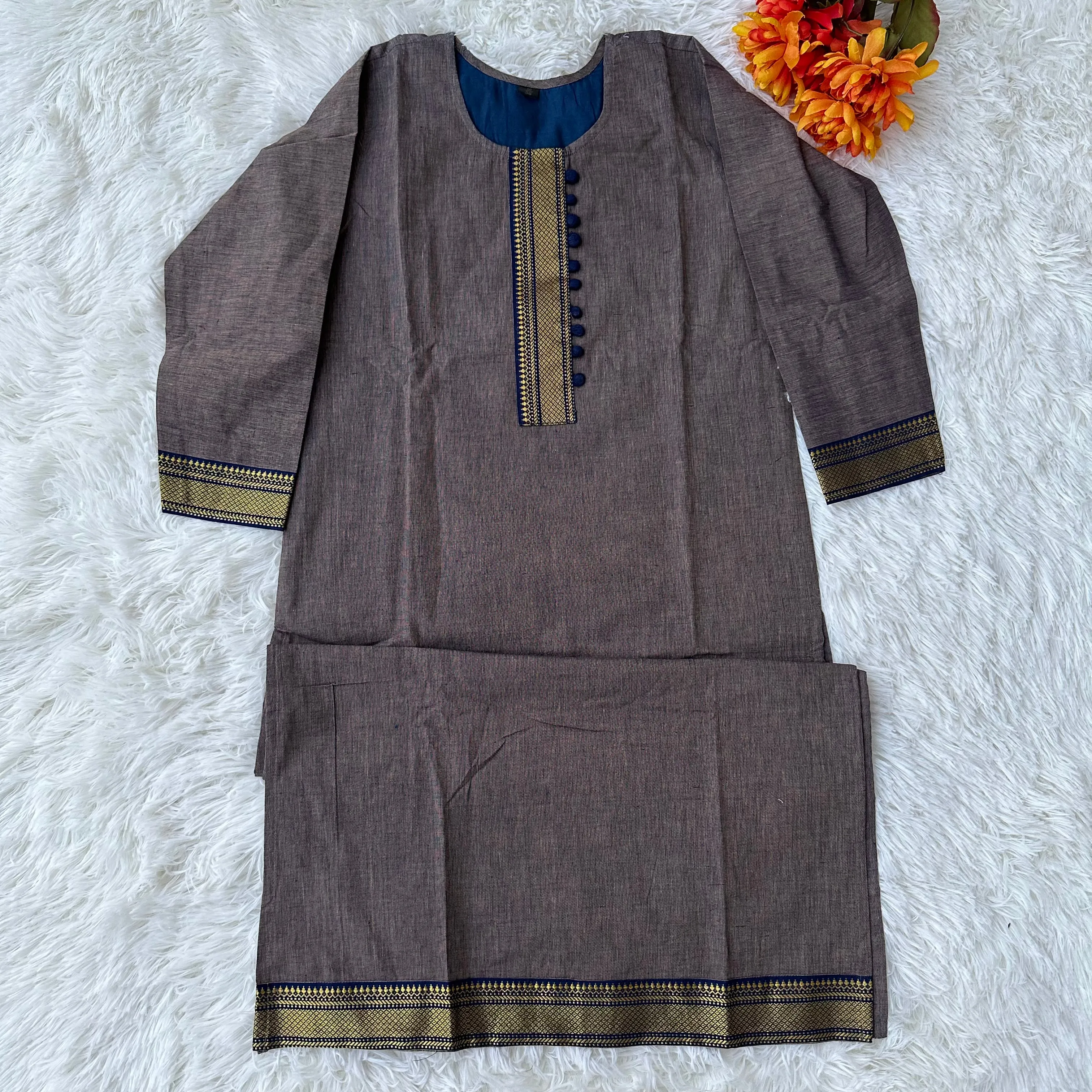 Handloom Sophistication: Grey & Navy Blue Kurta Set with Golden Zari  no
