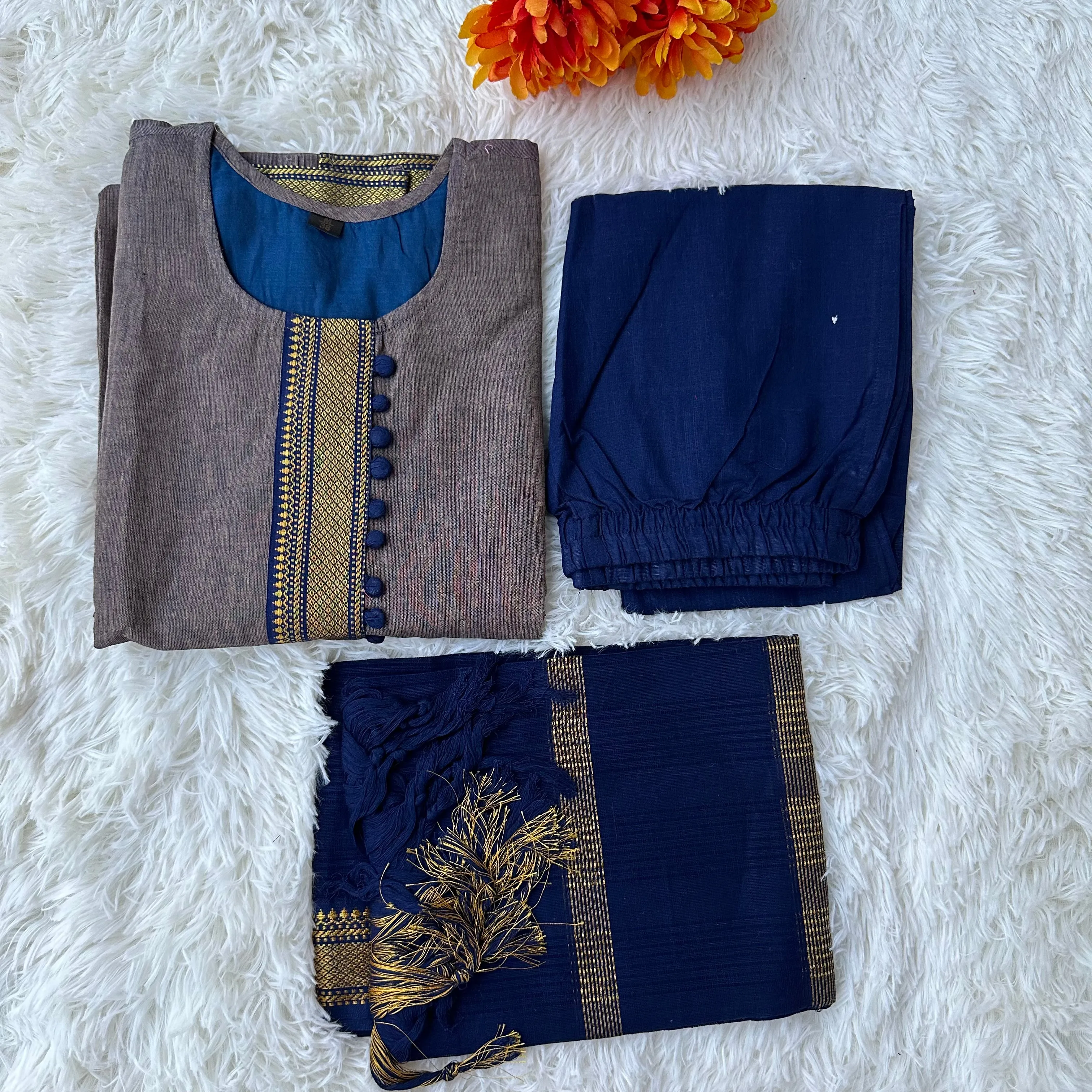 Handloom Sophistication: Grey & Navy Blue Kurta Set with Golden Zari  no