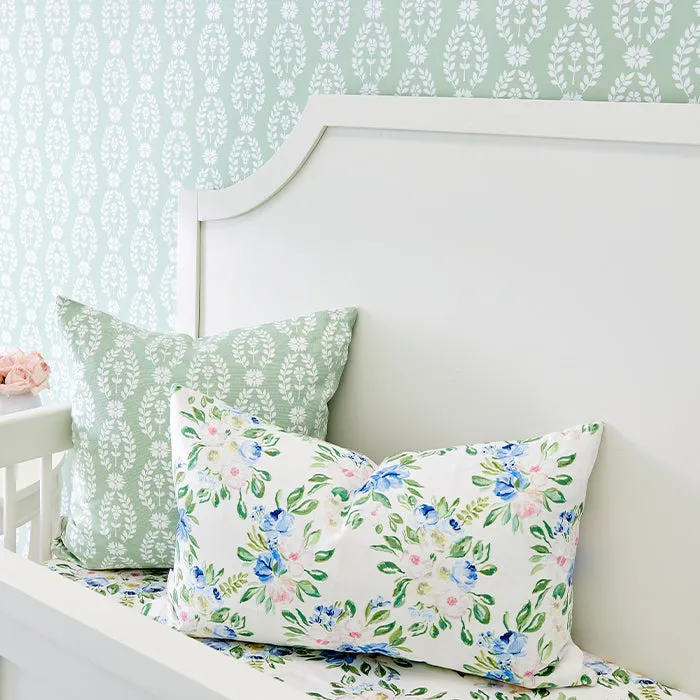 Laurel Pillow